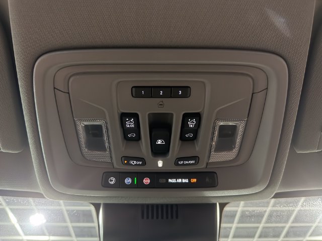 Used 2024 GMC Sierra 1500 Denali AWD/4WD image 25