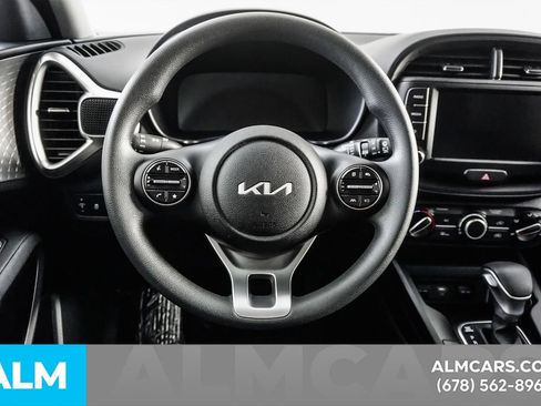 Used 2025 Kia Soul LX FWD image 24