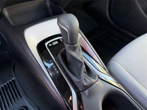 Certified 2025 Toyota Corolla SE image 17