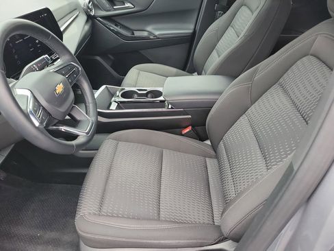 Used 2025 Chevrolet Equinox LT FWD image 17