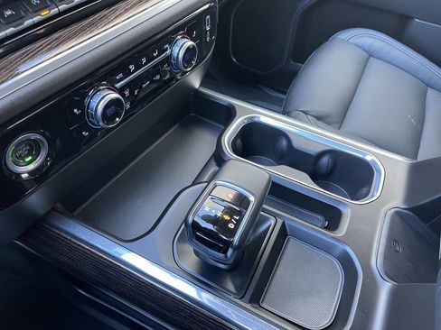 Used 2023 GMC Sierra 1500 Elevation image 36