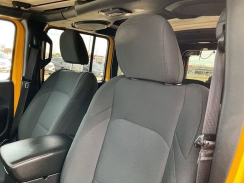 Used 2019 Jeep Wrangler Unlimited Sport S image 7