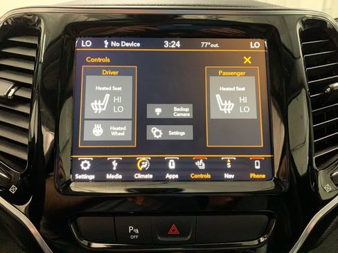 Used 2019 Jeep Cherokee Limited AWD/4WD image 11