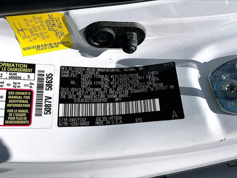 Used 2012 Toyota Sienna LE w/ Towing Pkg AWD/4WD image 35