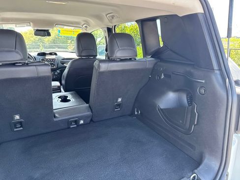 Used 2022 Jeep Renegade Trailhawk AWD/4WD image 37