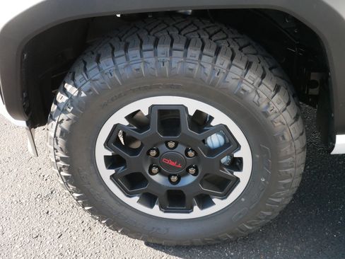 Certified 2025 Toyota 4Runner TRD Off-Road image 16