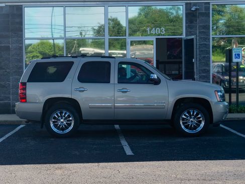 Used 2012 Chevrolet Tahoe LTZ AWD/4WD image 2