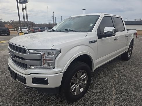 Used 2019 Ford F150 Platinum w/ Equipment Group 701A Luxury image 4