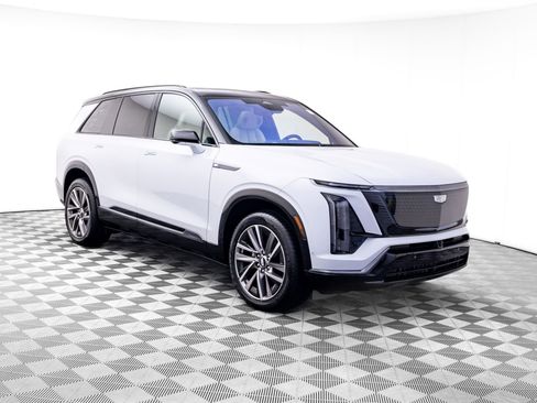 New 2026 Cadillac Vistiq Luxury w/ LPO, Floor Liner Package AWD/4WD image 7