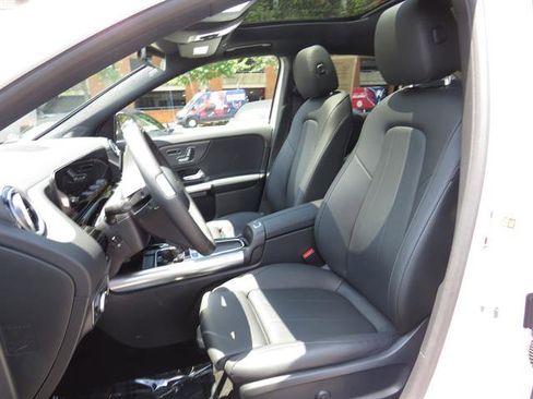 Used 2025 Mercedes-Benz GLA 250 4MATIC image 19