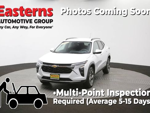 Used 2025 Chevrolet Trax LT FWD image 54