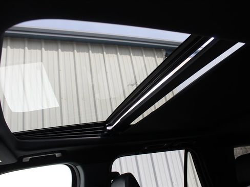 Used 2021 Ford Expedition Limited image 18