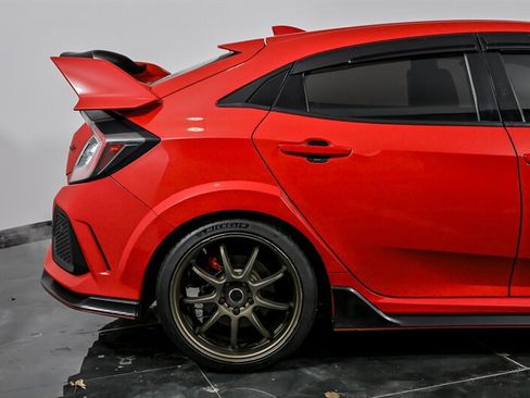 Used 2019 Honda Civic Type R image 11