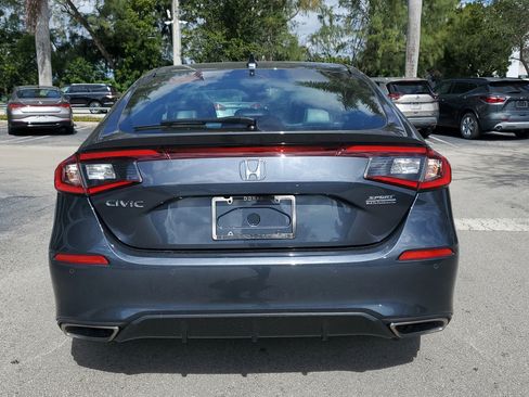 Used 2022 Honda Civic Sport Touring image 5