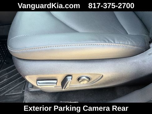 Used 2025 Toyota Grand Highlander FWD image 16