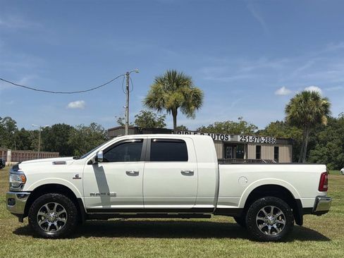 Used 2022 RAM 3500 Limited AWD/4WD image 3
