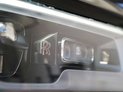 Certified 2020 Rolls-Royce Cullinan AWD/4WD image 5