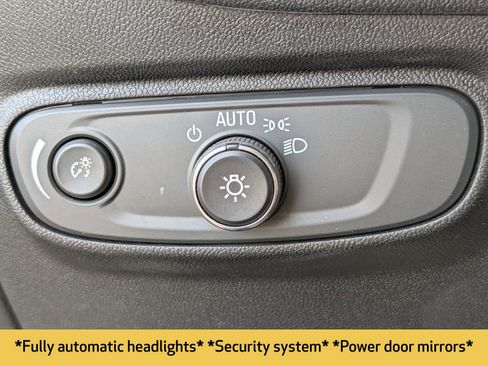 Used 2020 Chevrolet Equinox LS image 10