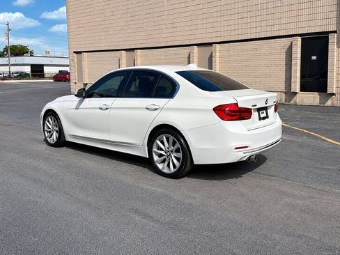 Used 2017 BMW 330i xDrive Sedan AWD/4WD image 3