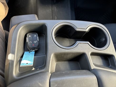 Used 2022 Chevrolet Silverado 1500 LT image 27