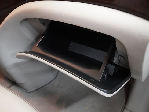 Used 2013 Nissan Quest SV w/ Leather Pkg image 27