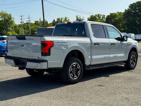 Used 2023 Ford F150 Lightning XLT AWD/4WD image 3