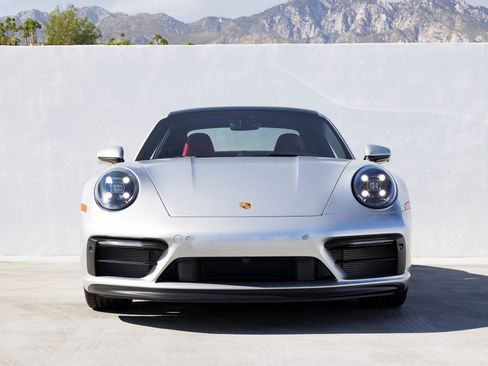 Certified 2024 Porsche 911 Carrera GTS image 10