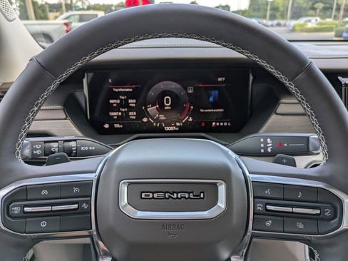 Used 2024 GMC Acadia Denali image 30