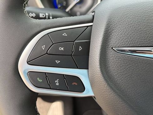 New 2026 Chrysler Pacifica Select FWD image 25