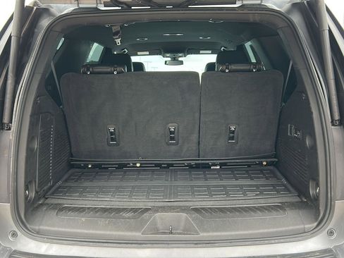 Used 2022 GMC Yukon SLT w/ SLT Luxury Package image 21