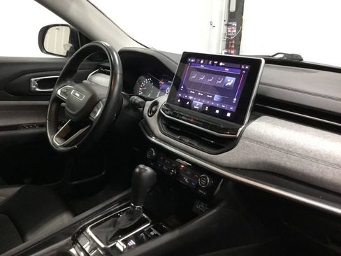 Used 2022 Jeep Compass Latitude w/ Convenience Group AWD/4WD image 18