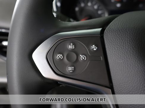 Used 2023 Chevrolet Traverse LT FWD image 6