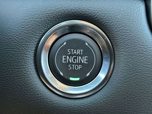 New 2026 GMC Canyon Elevation w/ Convenience Package image 17