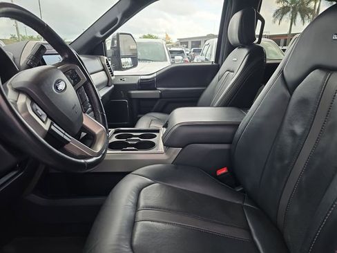 Used 2022 Ford F250 Platinum w/ FX4 Off-Road Package image 18