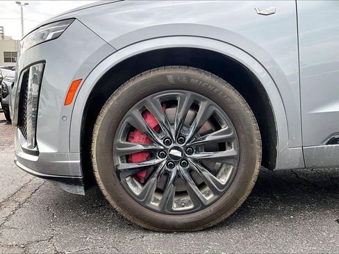 Used 2024 Cadillac XT6 Sport w/ LPO, ONYX Package AWD/4WD image 2