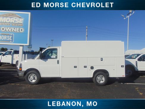 New 2025 Chevrolet Express 3500 w/ Power Convenience Package image 2
