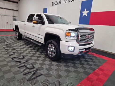 Used 2015 GMC Sierra 3500 Denali w/ Duramax Plus Package AWD/4WD image 18
