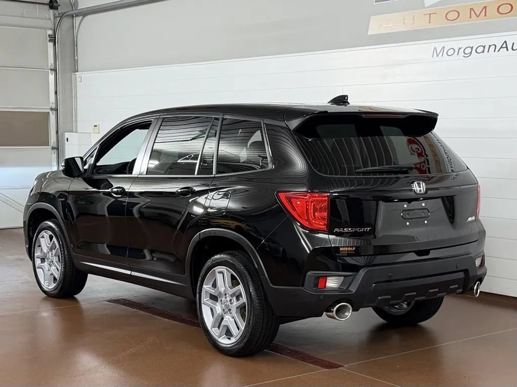Used 2025 Honda Passport EX-L image 5