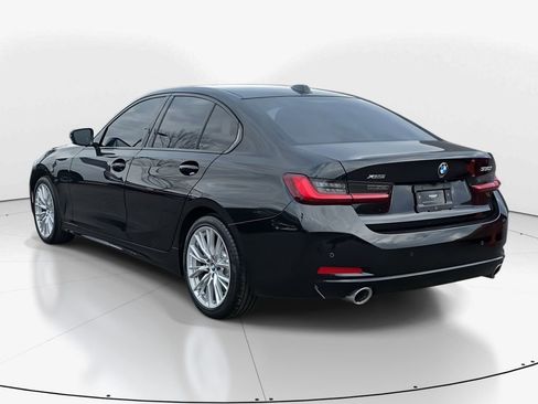 Used 2023 BMW 330i xDrive Sedan w/ Premium Package image 7
