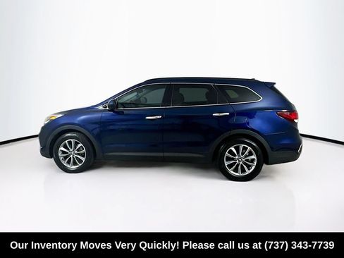 Used 2017 Hyundai Santa Fe SE FWD image 4