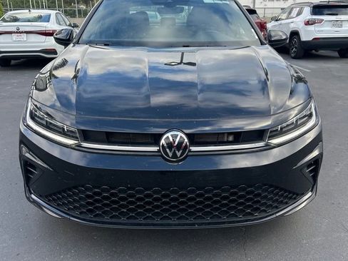 Used 2025 Volkswagen Jetta Sport FWD image 4
