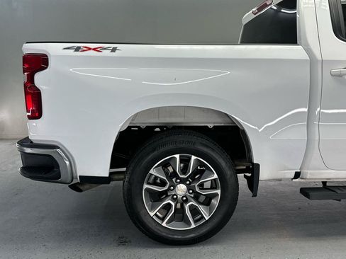 Used 2024 Chevrolet Silverado 1500 LT AWD/4WD image 11