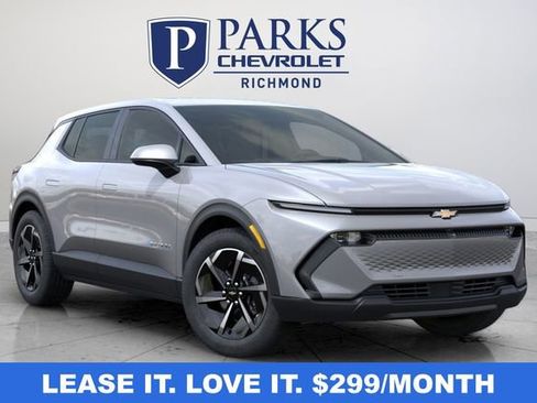 New 2026 Chevrolet Equinox EV LT image 2