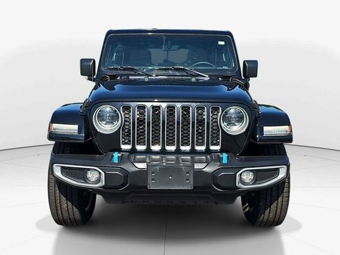 Used 2023 Jeep Wrangler Unlimited Sahara w/ Cold Weather Group AWD/4WD image 12