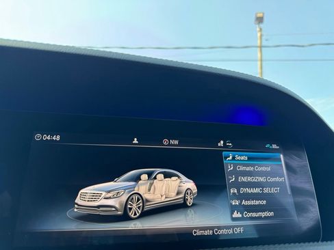 Used 2019 Mercedes-Benz S 560 Sedan image 24