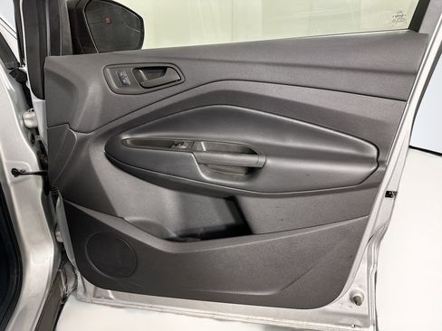 Used 2018 Ford Escape S image 29