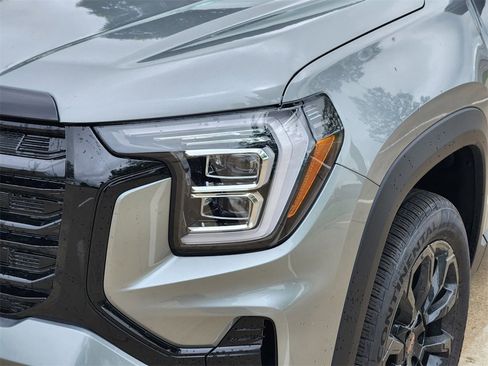 New 2026 GMC Terrain Elevation w/ Black Edition image 5