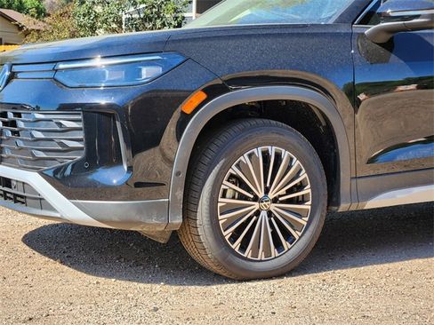 New 2025 Volkswagen Tiguan S image 8