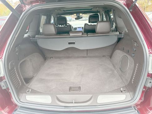 Used 2019 Jeep Grand Cherokee Overland image 21