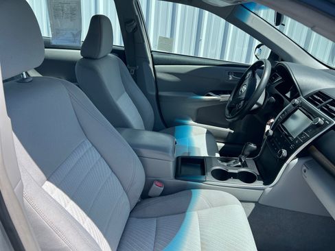 Used 2017 Toyota Camry LE FWD image 21